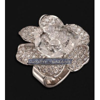 Carrera y Carrera Gardenia 18K White Gold Maxi Flower Ring with Rock Crystal and Diamonds Carrera y Carrera Gardenia 18K White Gold Maxi Flower Ring with Rock Crystal and Diamonds