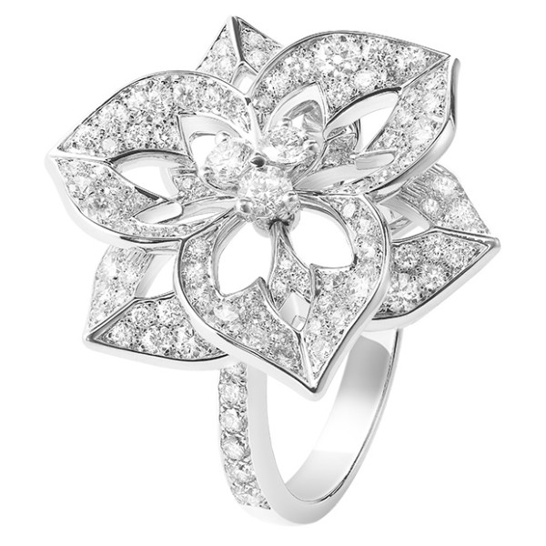 Перстень Boucheron Pensee de Diamants, біле золото, діаманти.
