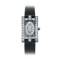 Годинники Harry Winston Avenue Classic з овальним діамантовим циферблатом