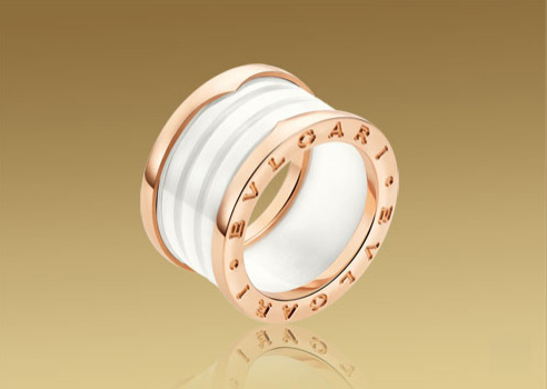 Кольцо Bulgari B.Zero1, розовое золото, белая керамика Кольцо Bulgari B.Zero1, розовое золото, белая керамика