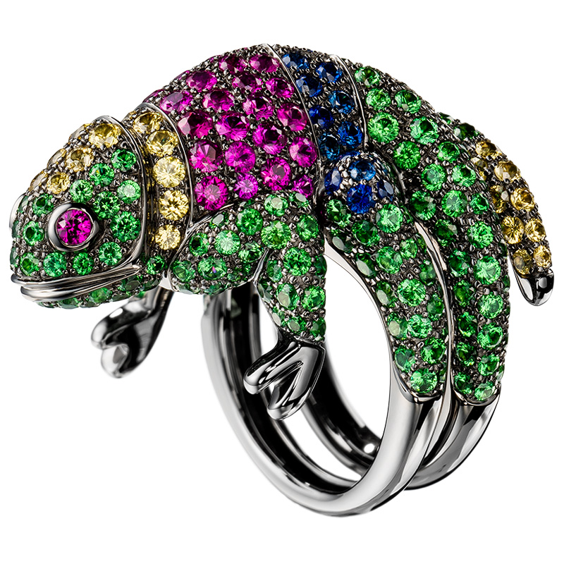 Кольцо Boucheron Animals Masy, белое золото, сапфиры, цавориты, рубины Кольцо Boucheron Animals Masy, белое золото, сапфиры, цавориты, рубины
